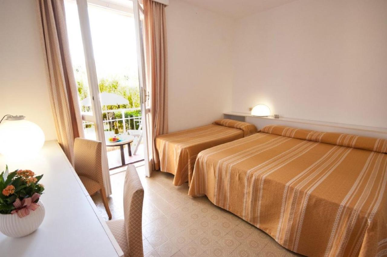 Residence Golfo Della Lacona Ngoại thất bức ảnh